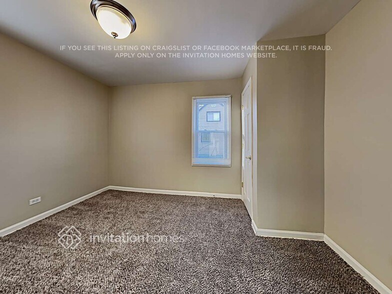 Building Photo - 9307 Nordica Ave