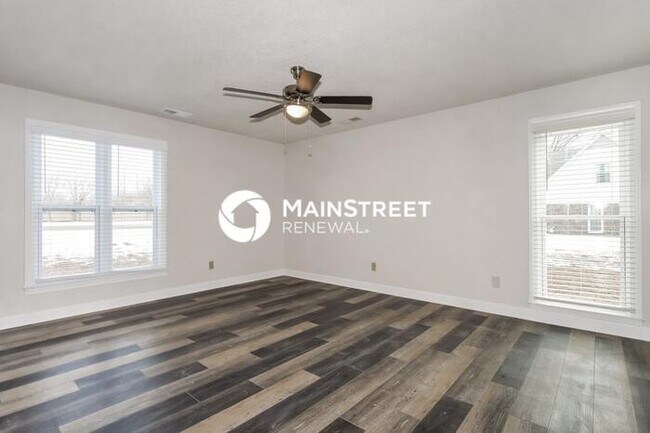 Building Photo - 4 Bedroom Pet-Friendly Home in COLLIERVILLE, TN with Main Street Renewal