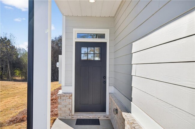 Building Photo - 548 Madison St