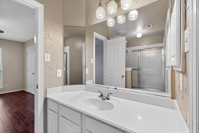 Building Photo - Chandlers Landing 4-Bedroom Home with Office
