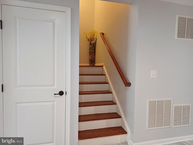 Building Photo - 25501 Emerson Oaks Dr