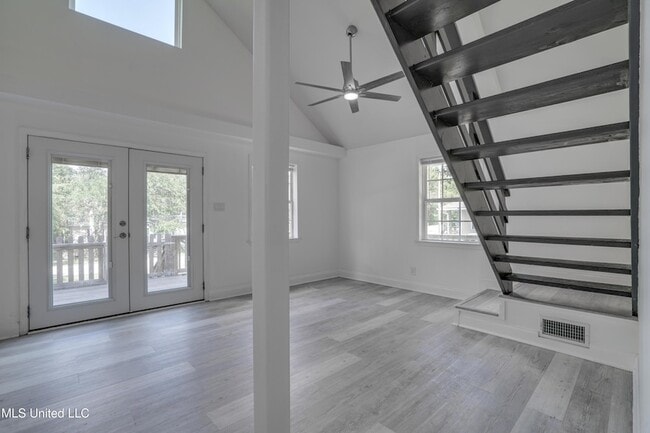 Building Photo - 1076 Lilinoe Way
