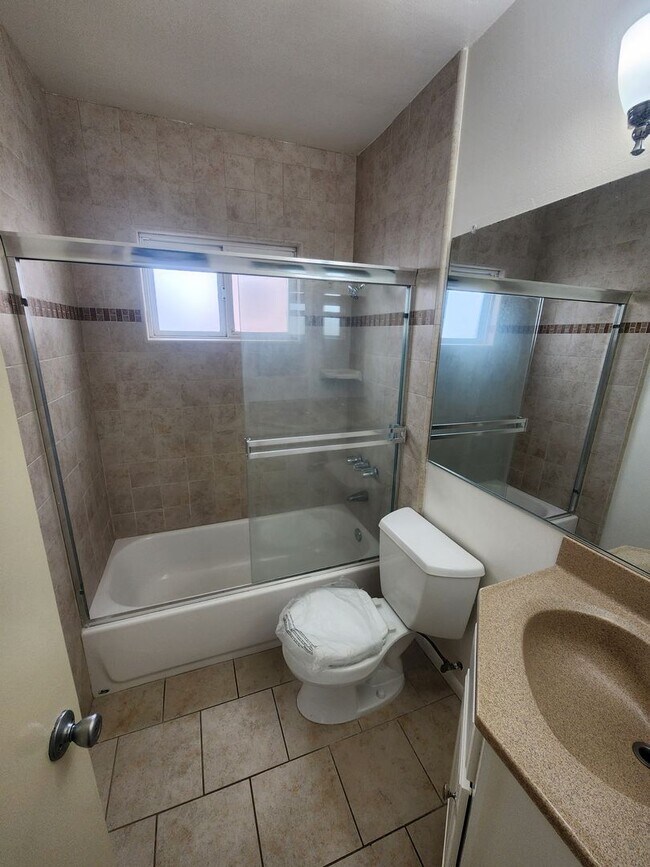 Building Photo - Moonstone