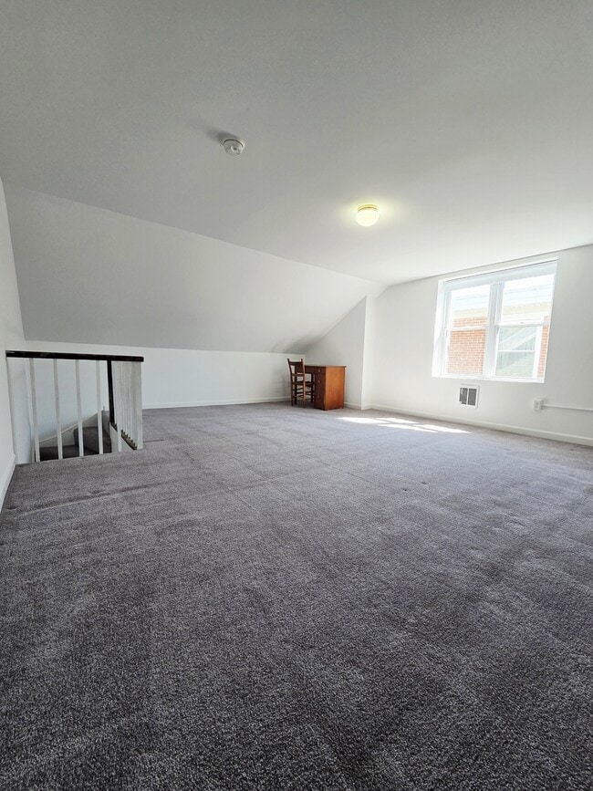 Building Photo - 21 S 4th St