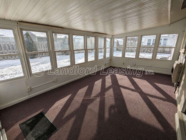 Building Photo - Avon Lake Ranch with Fresh Updates, Vaulted Ceilings, and More!