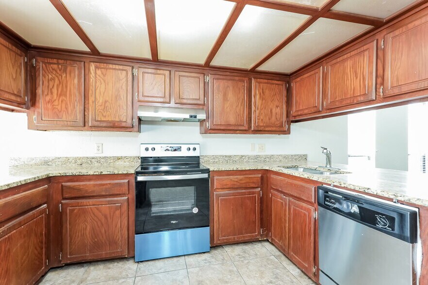 Building Photo - 8220 NW 112th Terrace