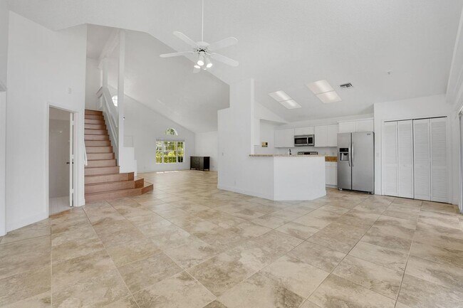 Building Photo - 4355 Leicester Ct