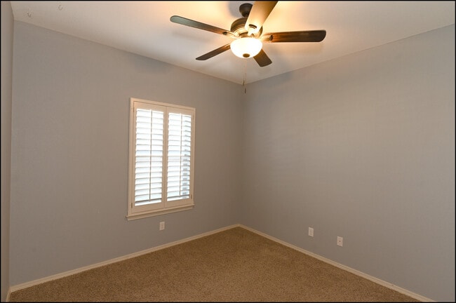 Building Photo - 14365 Valley Light Ct