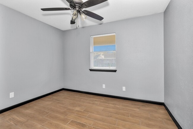 Building Photo - 1121 Lovett St