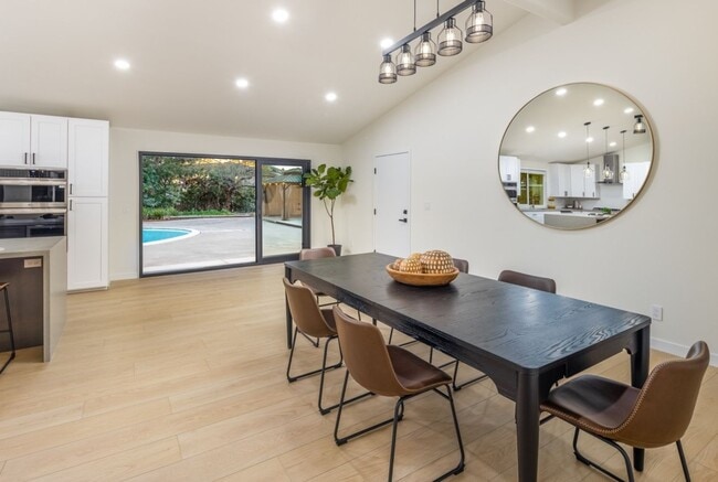 Building Photo - Charming Updated Home in Poway!
