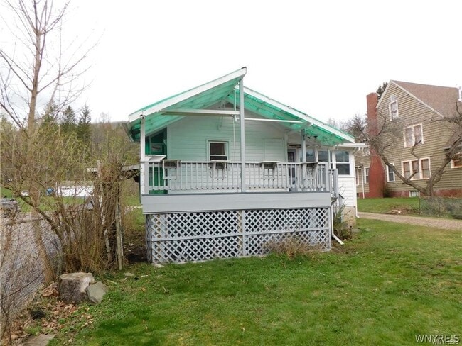 Building Photo - 172 Wellsville St