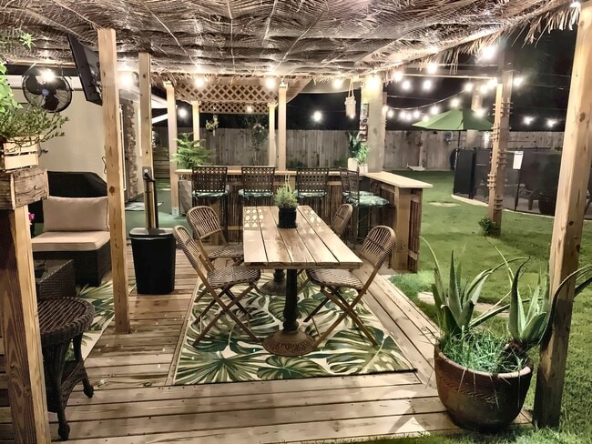 Building Photo - 794 Spring Lake Dr