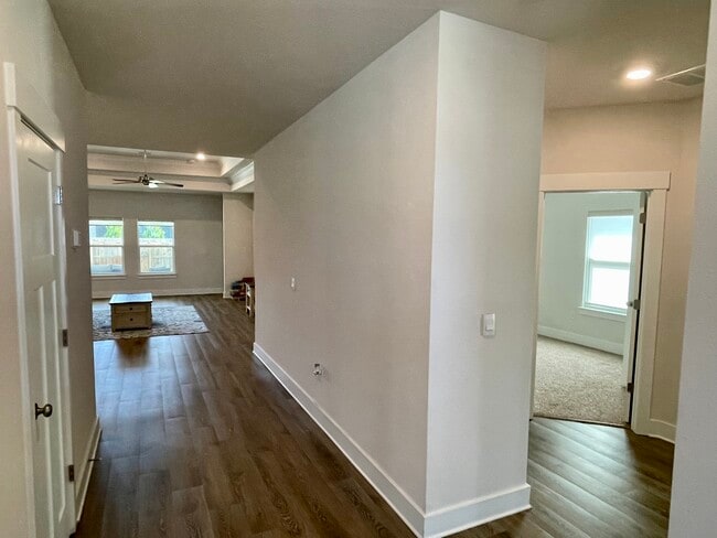 Building Photo - 3533 Sailfish Dr