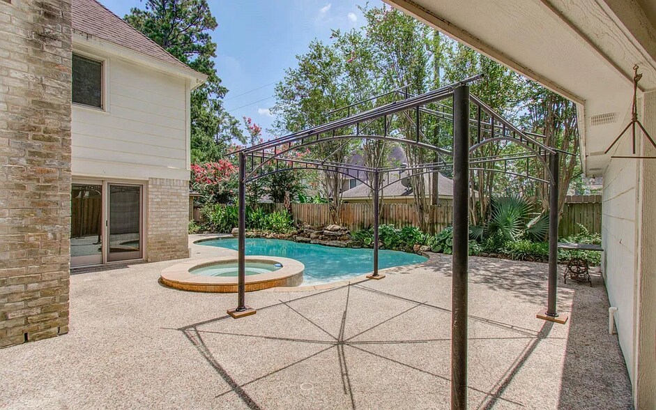 Building Photo - 9543 Enstone Cir