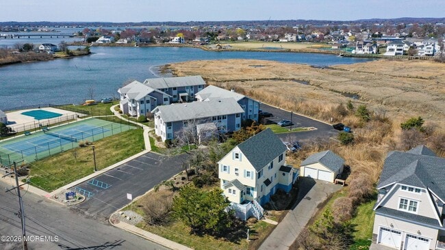 Building Photo - 47 Valentine St