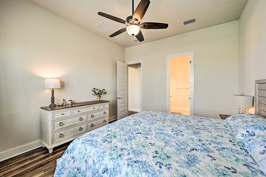 Building Photo - 4293 Reverence Pl