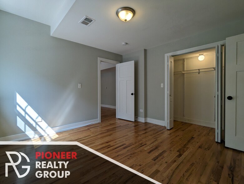 Building Photo - 2822 N Mildred Ave