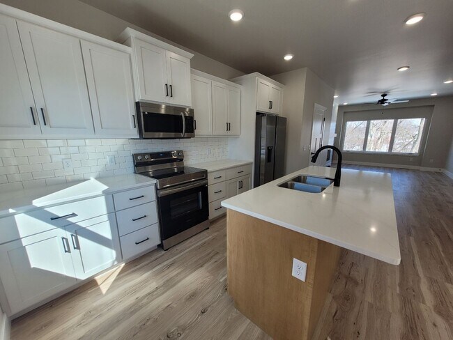 Building Photo - Cannery Crossing #2