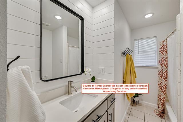 Building Photo - 320 Gardenia Ct