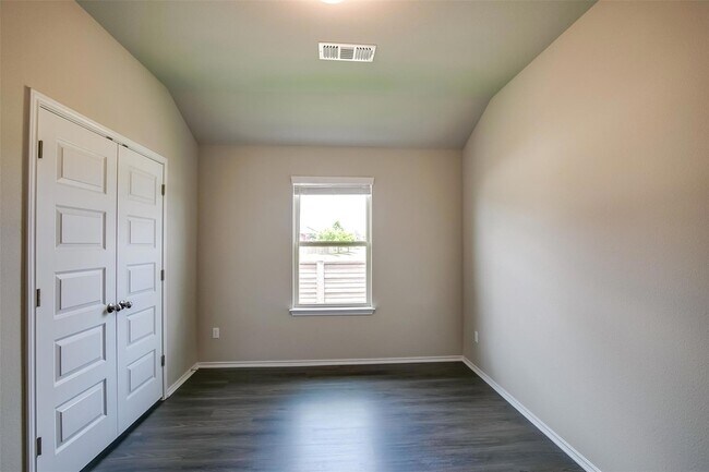 Building Photo - 261 Horsemint Way
