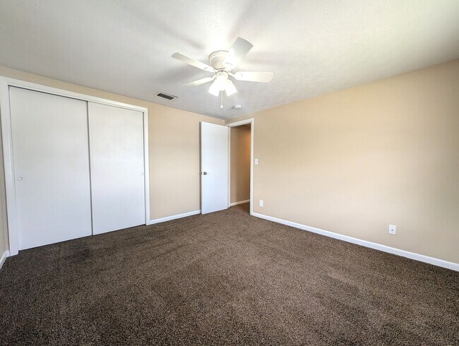 Building Photo - 6038 mh