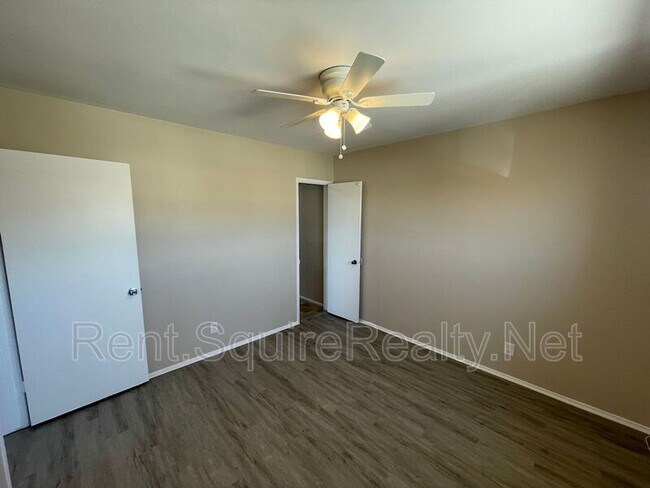 Building Photo - 414 N San Gabriel Ave