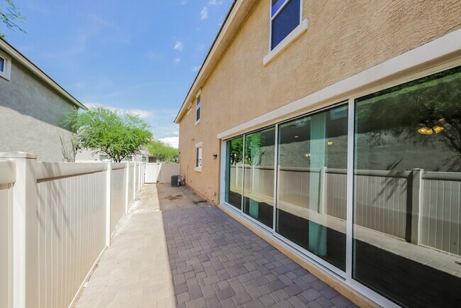 Building Photo - 12537 W Via Dona Rd