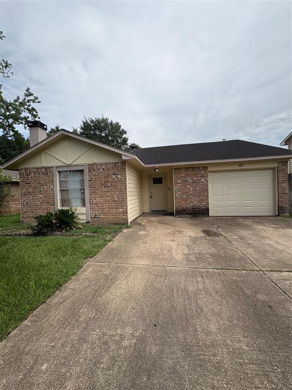 Building Photo - 927 Three Forks Dr