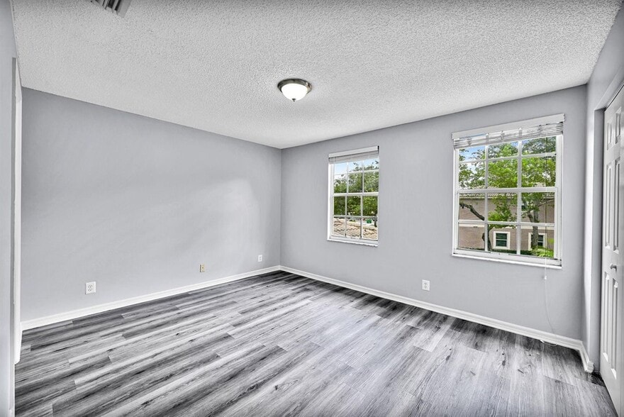 Building Photo - 8658 S Southgate Shores Cir