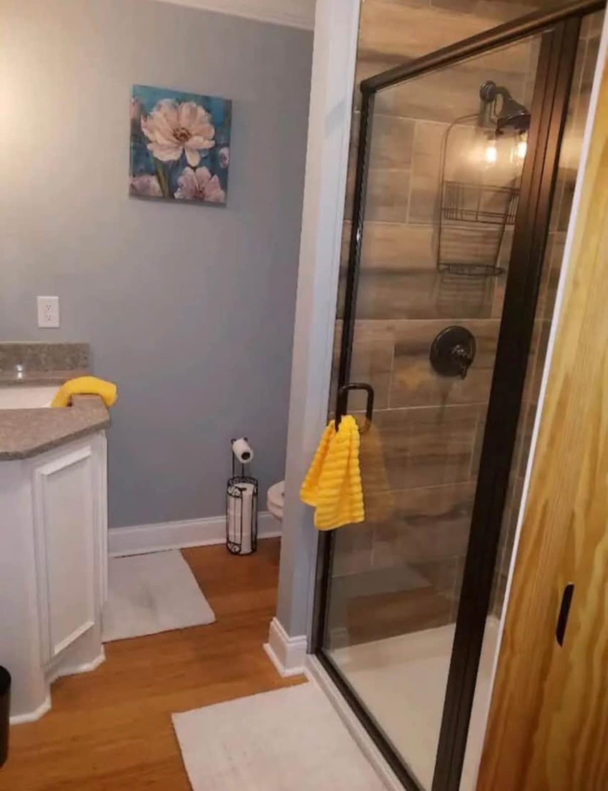 Building Photo - 1142 Victoria Rd