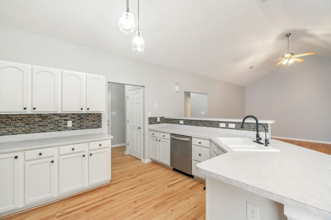 Building Photo - 7028 High Alpine Ln