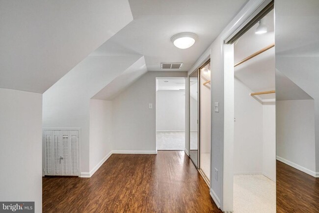 Building Photo - 740 Upland Pl