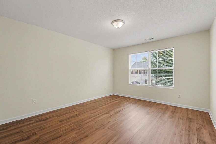 Building Photo - 4419 Karlbrook Ln