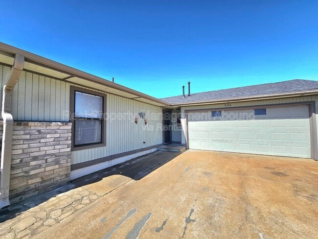 Building Photo - 924 Cowell St