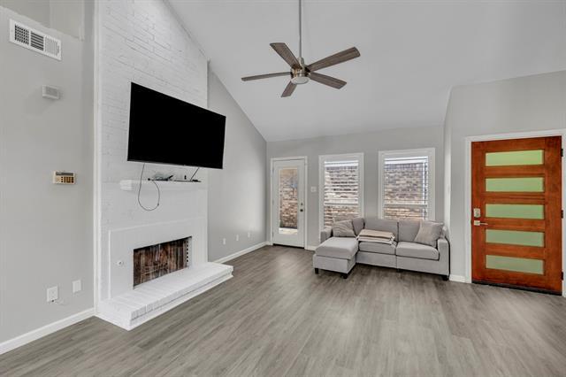 Building Photo - 2422 Libra Dr