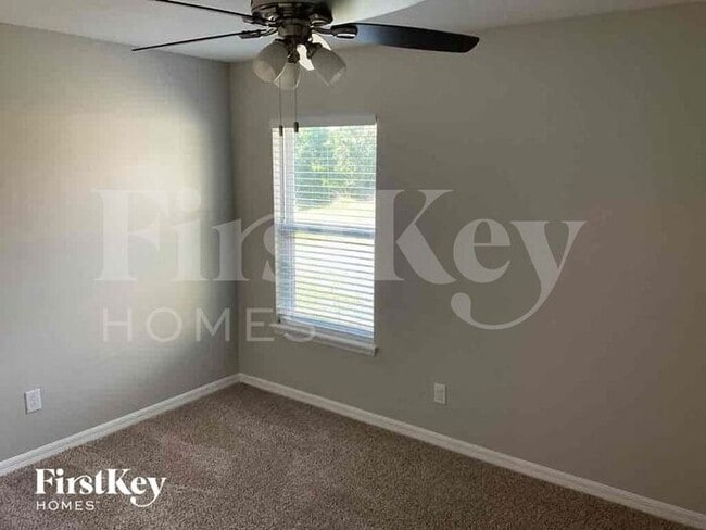Building Photo - 121 Alexandria Cir