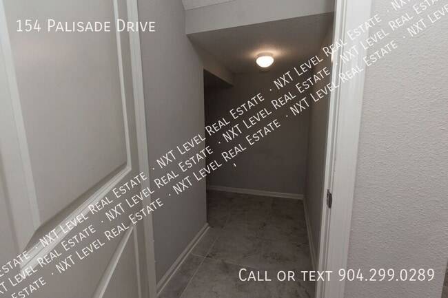 Building Photo - 154 Palisade Dr