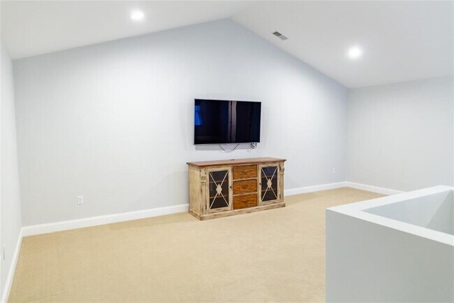 Building Photo - 56 Seawynds Dr