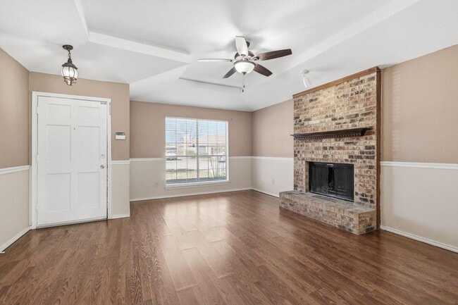 Building Photo - Half of Duplex Ready for New Tenants- 2 Bed, 2 Bath- North Richland Hills- Birdville ISD- 76180