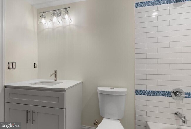 Building Photo - 511 Gorgas Ln