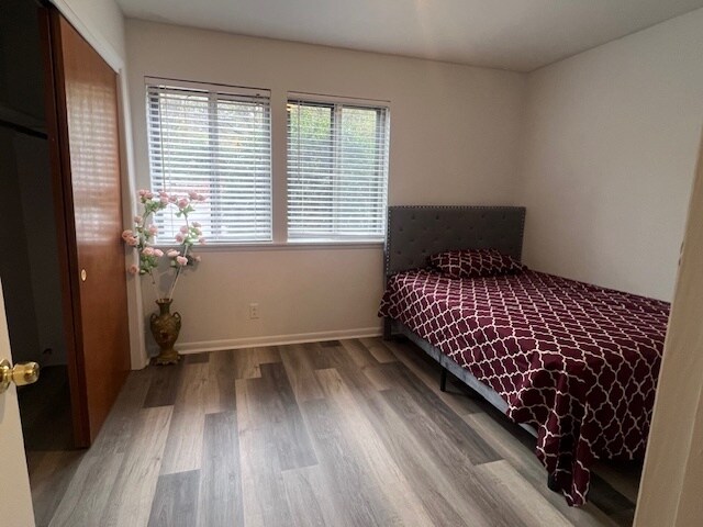 Building Photo - 3210 Orleans Dr