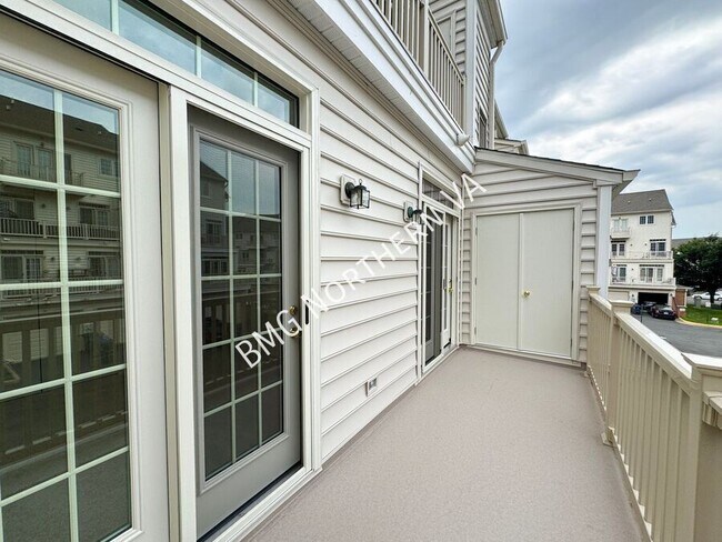 Building Photo - 9508 Walker Way