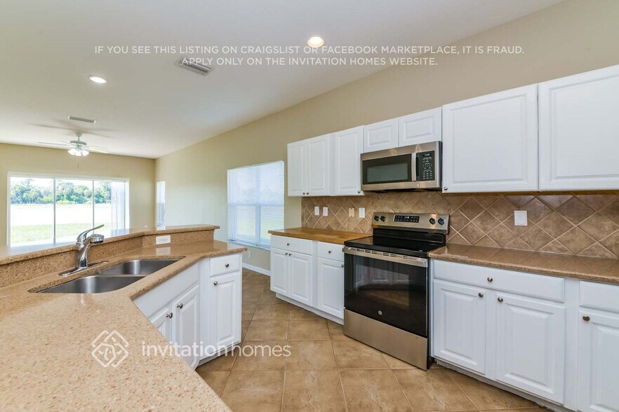 Building Photo - 7510 Dragon Fly Loop