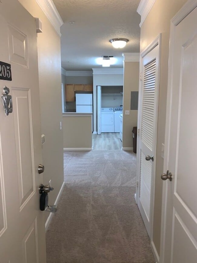 Building Photo - Beautiful condominium for Rent