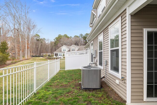 Building Photo - 4260 Longleaf Pl