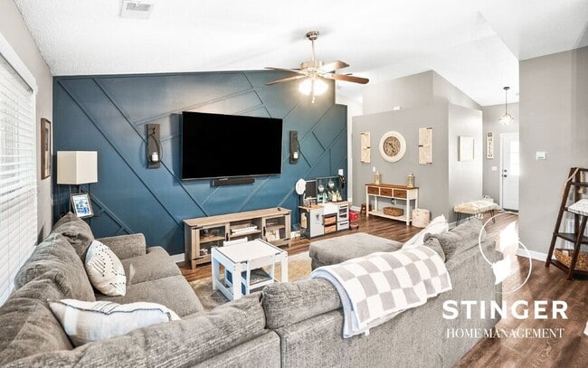 Building Photo - 16 Brindlewood Dr