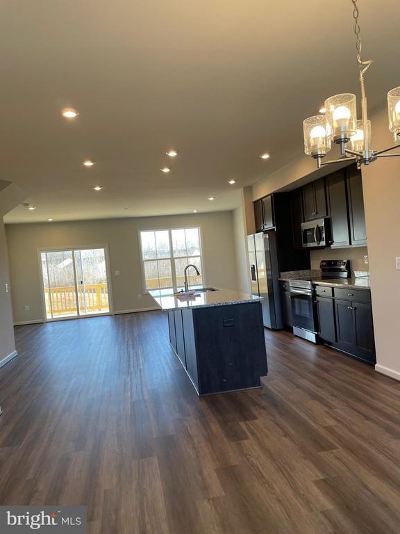 Building Photo - 8816 Selby Ct