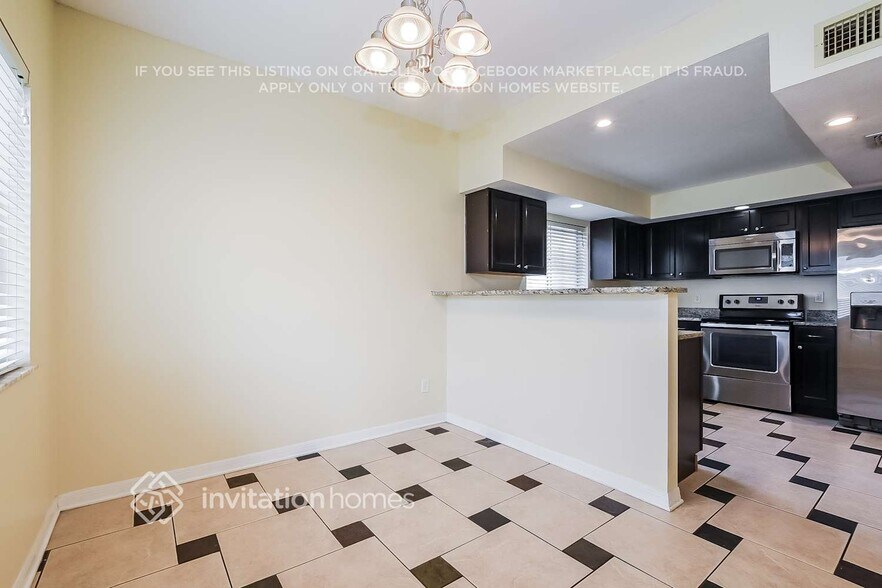 Building Photo - 3741 Linsbury St