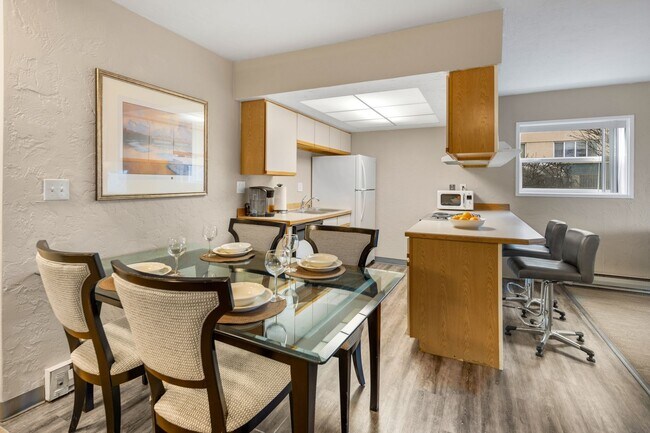 Building Photo - Downtown Anchorage Two Bedroom Two Bath (101)