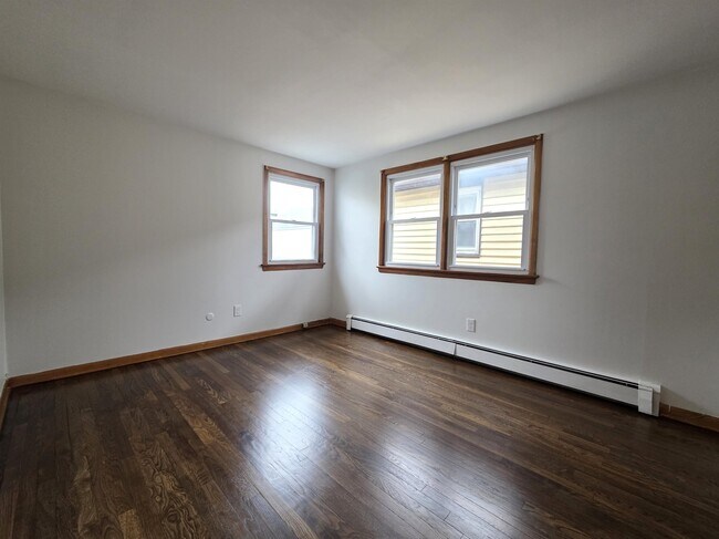 Building Photo - 195 South St